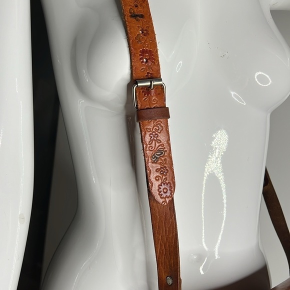 Handmade Genuine Leather Crossbody Double Compartment Saddle Bag - Picture 9 of 15